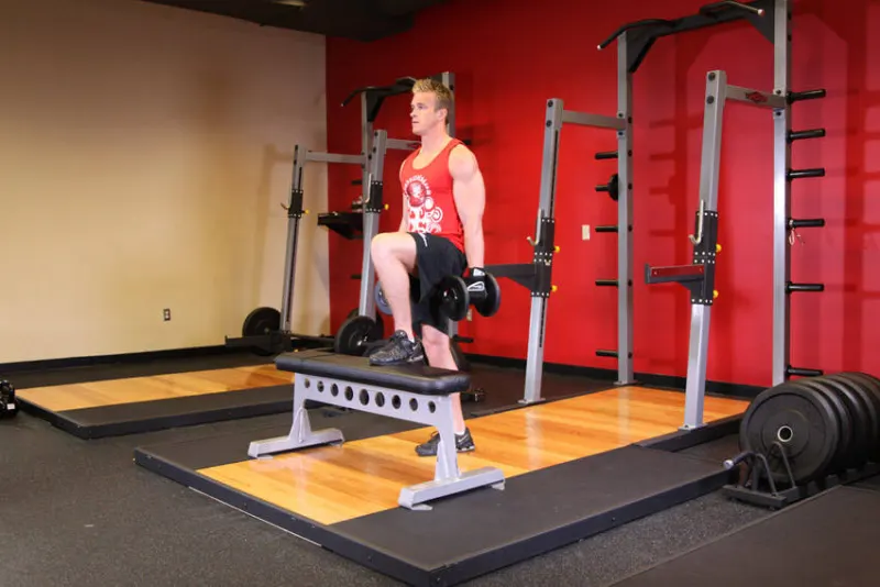 Step-ups met dumbbells, eindpositie