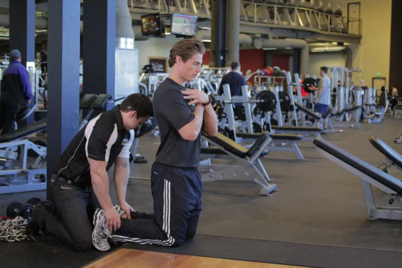 Glute ham raise op de grond